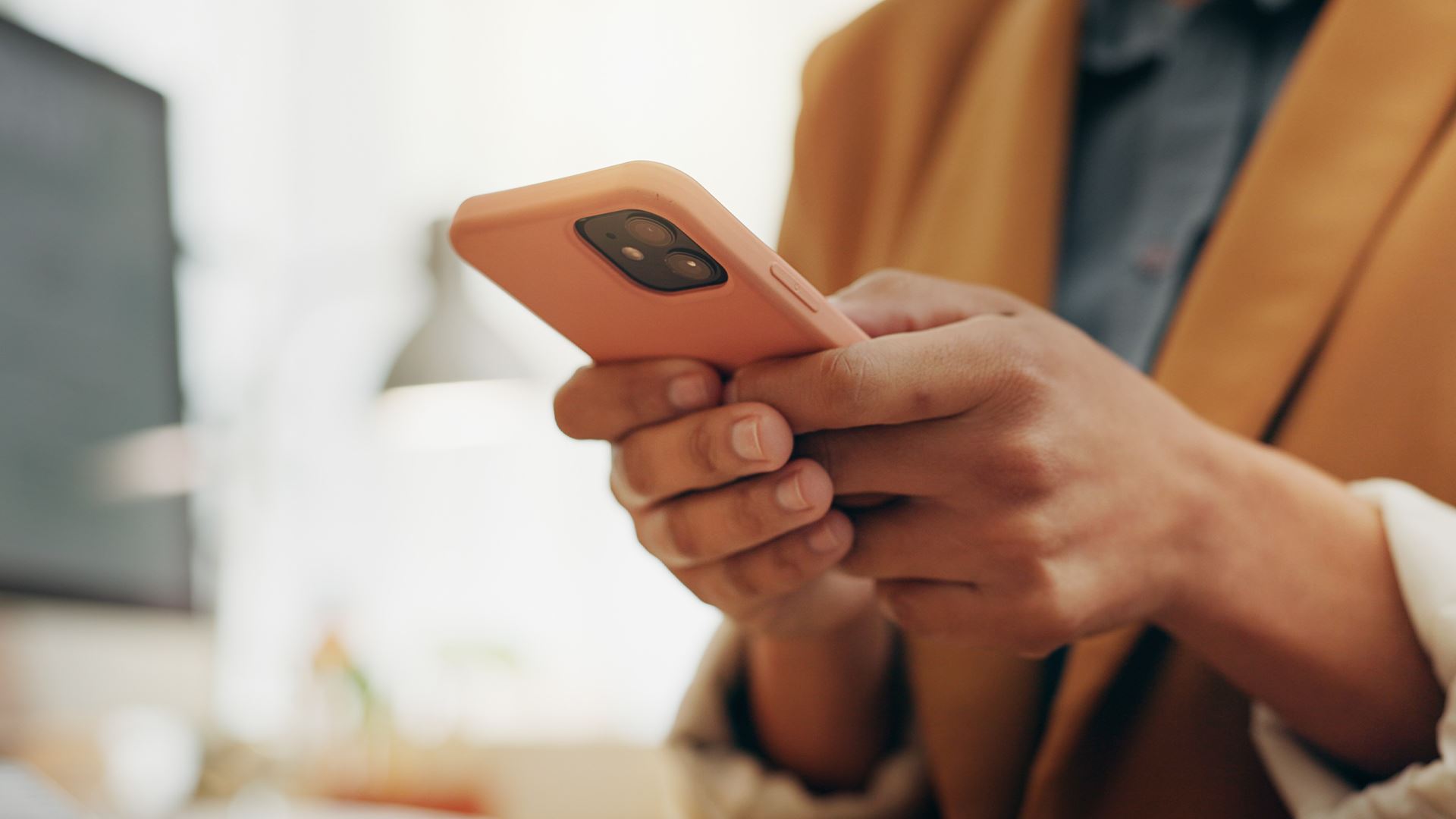 Smart ways to use your smartphone to save